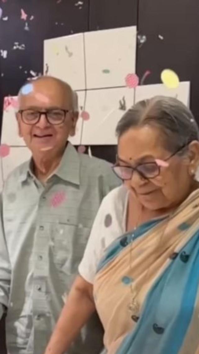 85 साल की बुजुर्ग दंपति ने शुरू किया खुद का स्टार्टअप, अब खरीदी कमाई से अपनी पहली कार