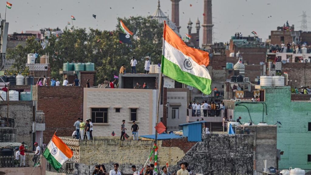 जानिए आखिर क्या कारण हैं देश में हर घर तिरंगा अभियान का, इस अभियान से देश को कितना हुआ है फायदा