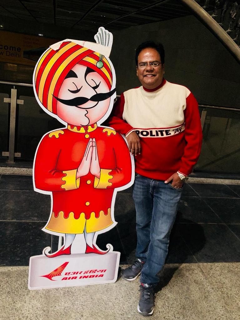इंदौर के इस आर्टिस्ट ने बदली देश के रेलवे स्टेशनों की सूरत, गंदगी वाली जगह पर बना दी खूबसूरत पेटिंग्स